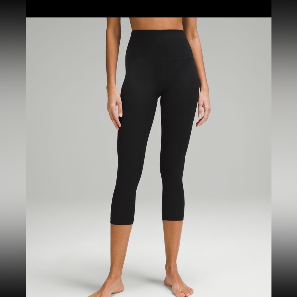 High-Waist Black Cropped Leggings